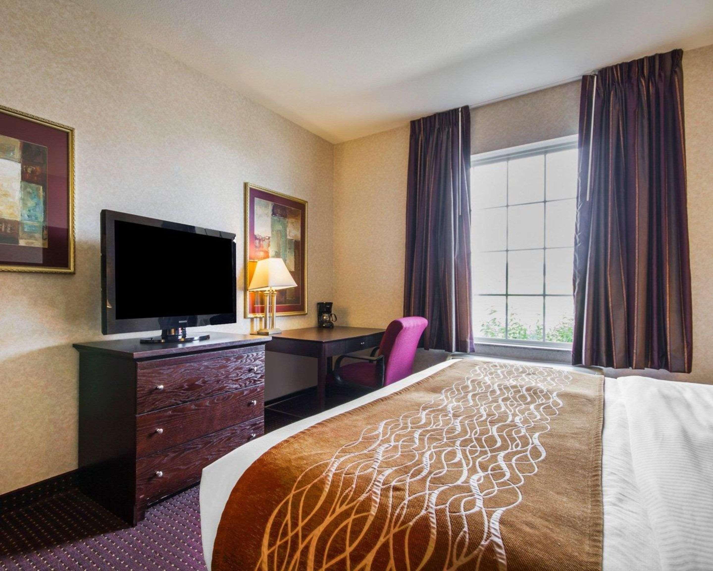 Comfort Inn & Suites Madison North Deforest Buitenkant foto