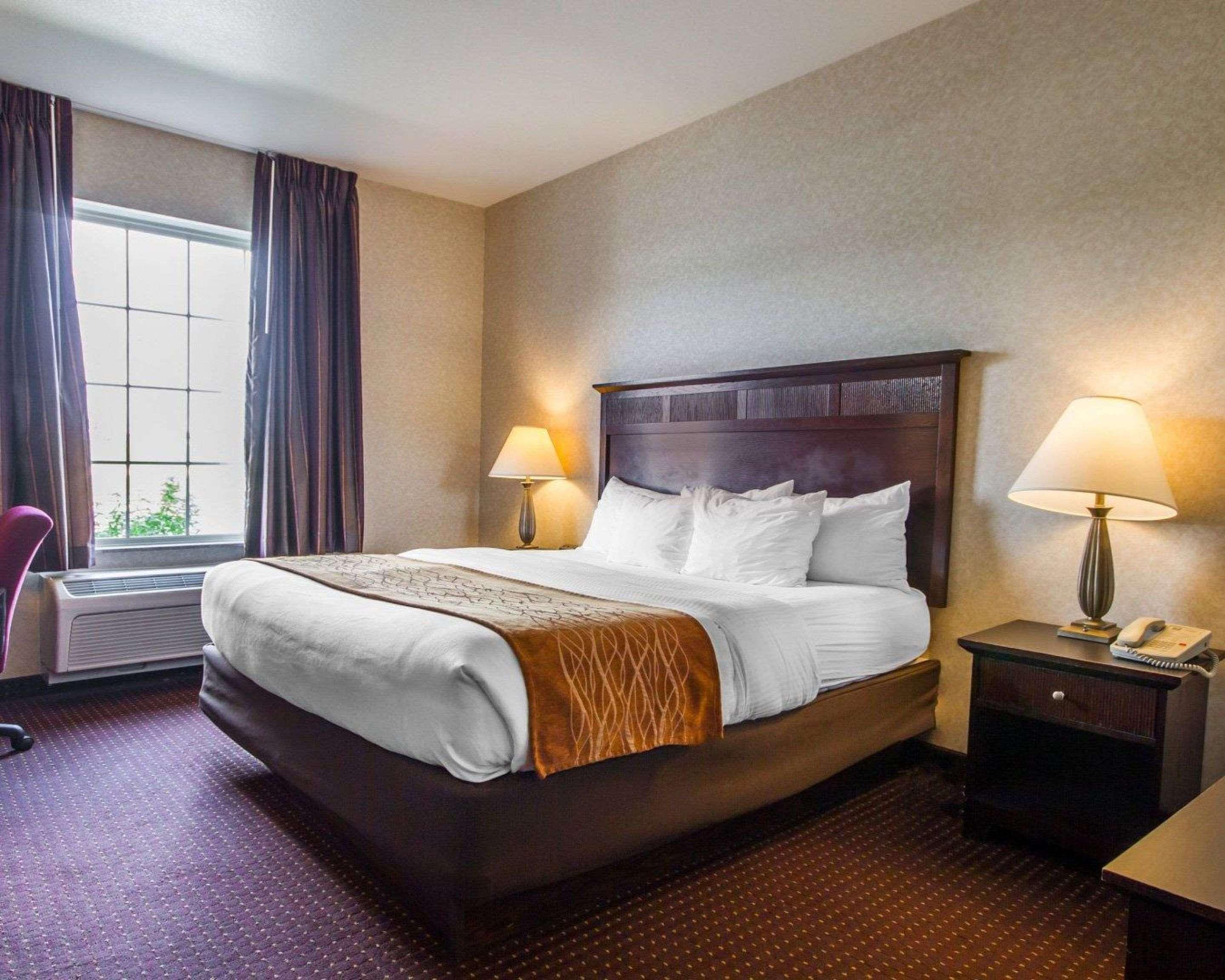 Comfort Inn & Suites Madison North Deforest Buitenkant foto