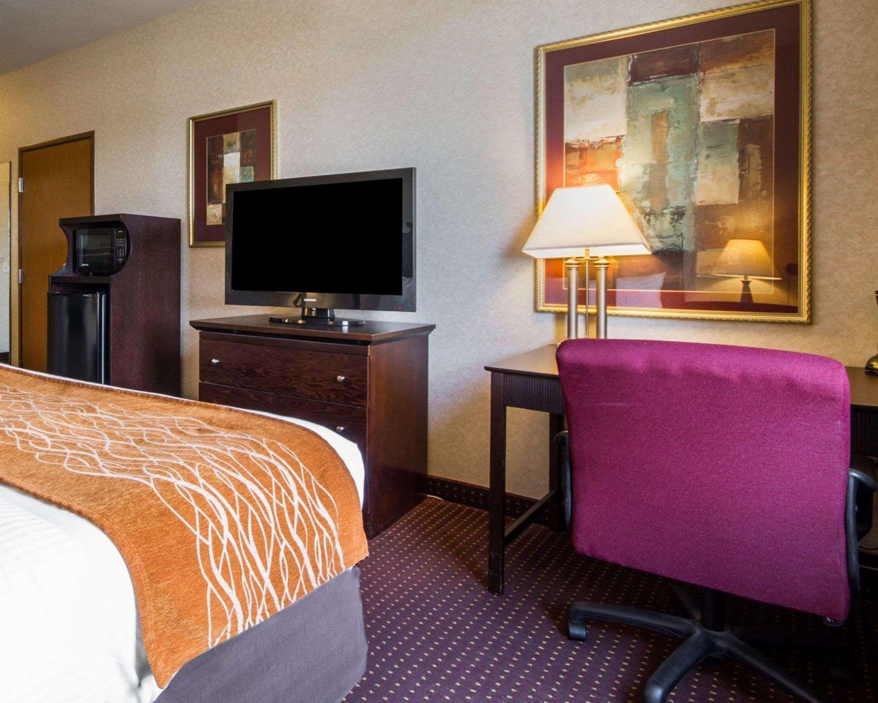 Comfort Inn & Suites Madison North Deforest Buitenkant foto