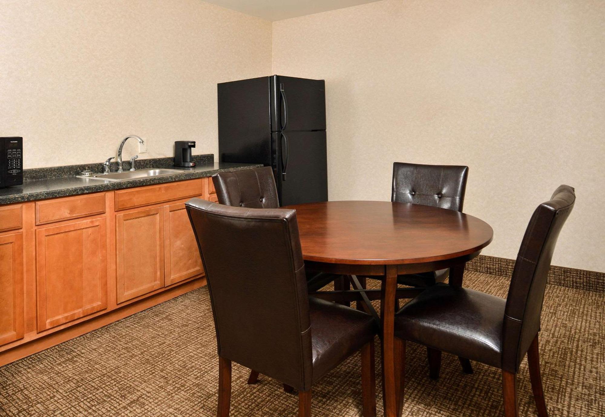 Comfort Inn & Suites Madison North Deforest Buitenkant foto
