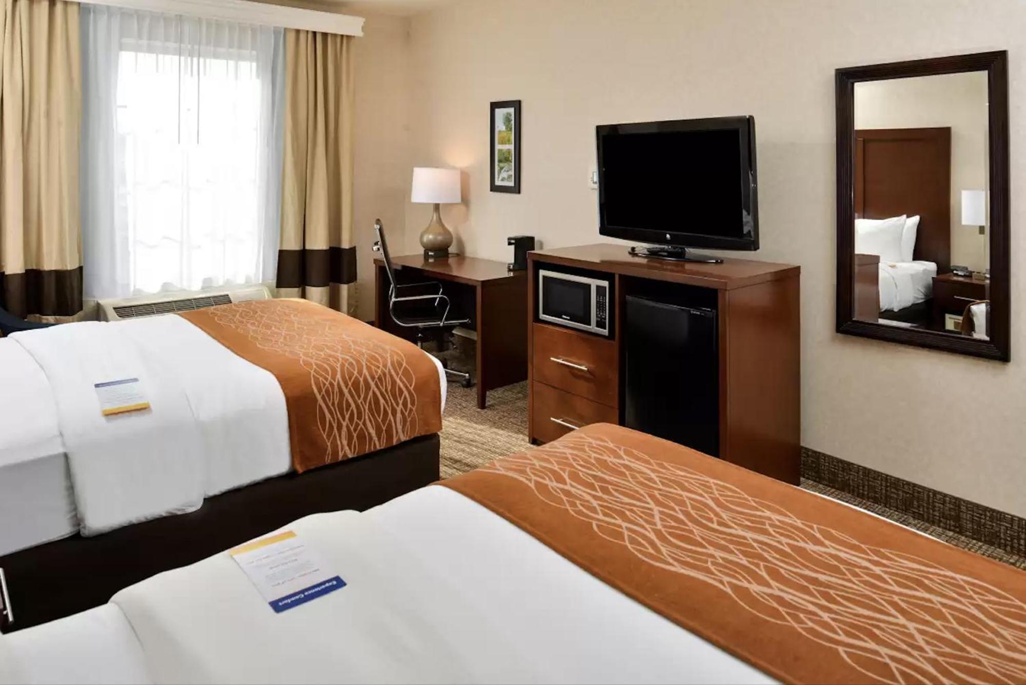 Comfort Inn & Suites Madison North Deforest Buitenkant foto