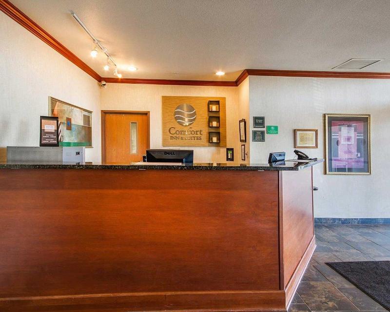 Comfort Inn & Suites Madison North Deforest Buitenkant foto