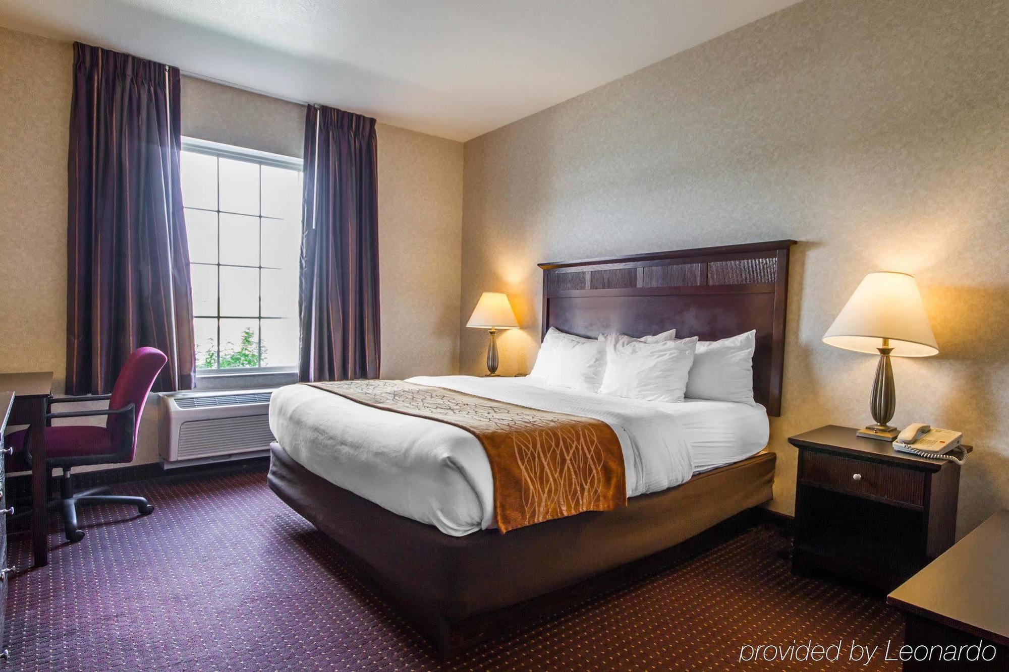 Comfort Inn & Suites Madison North Deforest Buitenkant foto